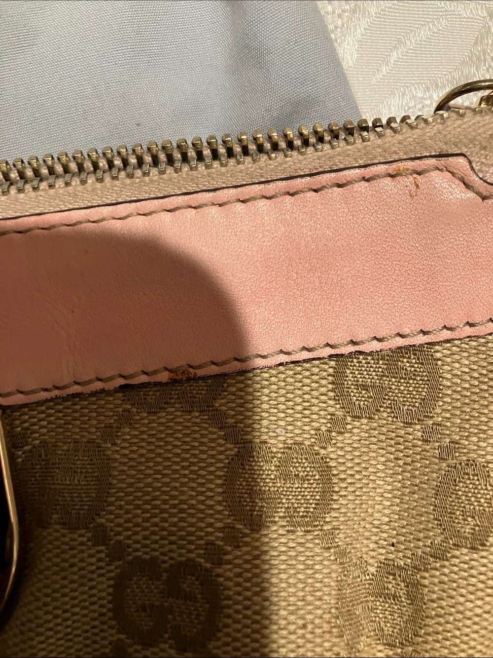 Gucci Beige Monogram Wristlet with Pink Trim and Gold Hardware - Picture 9 of 16